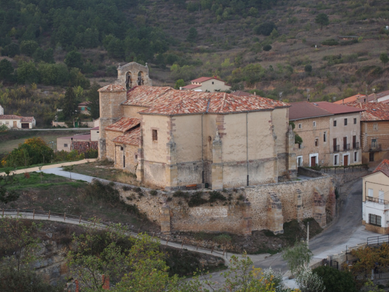 La iglesia Santiago Apóstol de Cantabrana